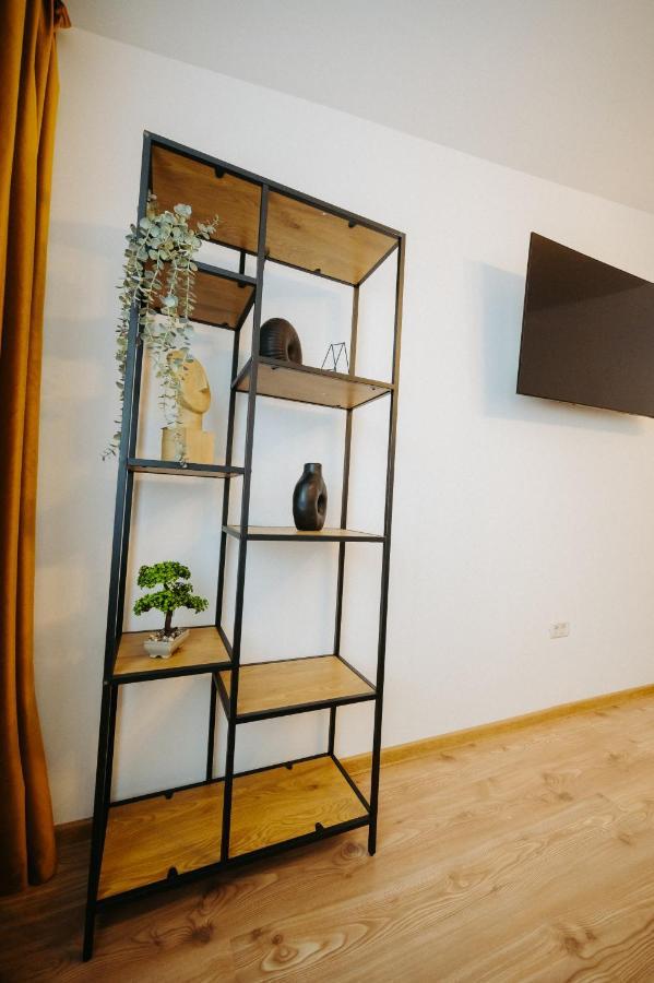 Modern Loft One Apartment Suceava Ngoại thất bức ảnh